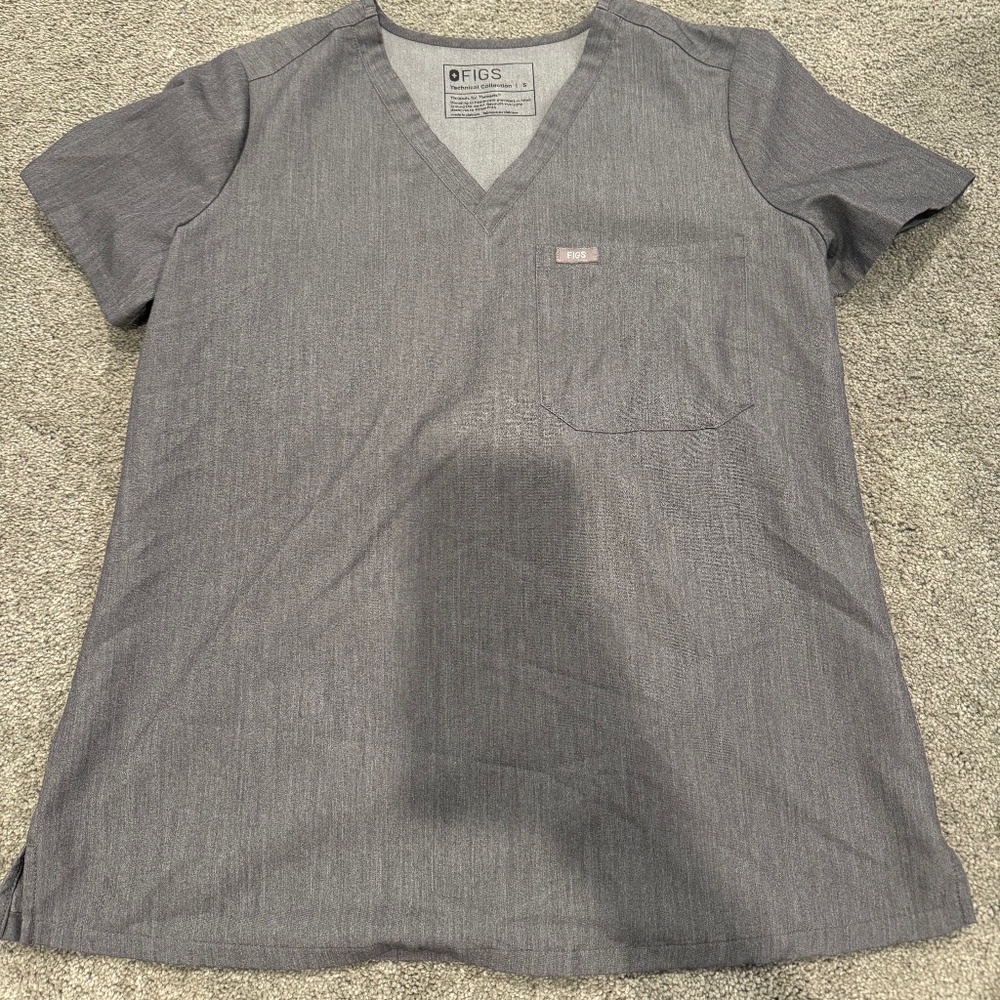FIGS Grey Scrub Top (small)